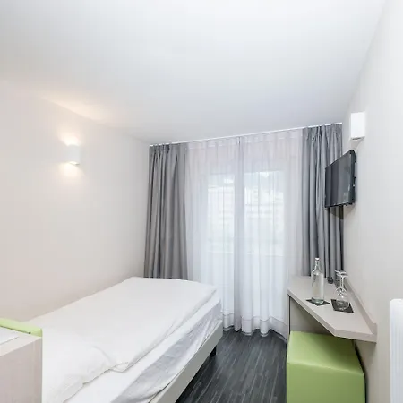 Otel Adhhoc 3*