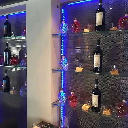 ホテル アドホック 3*