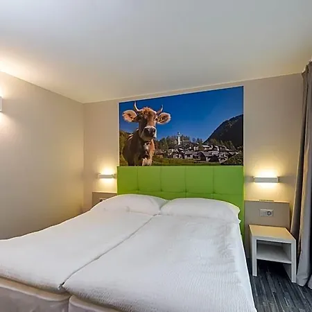 Otel Adhhoc 3*