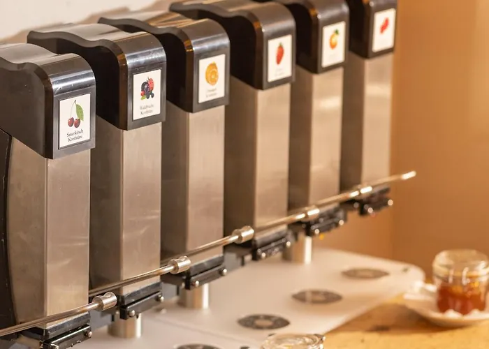 阿德霍克酒店 3*