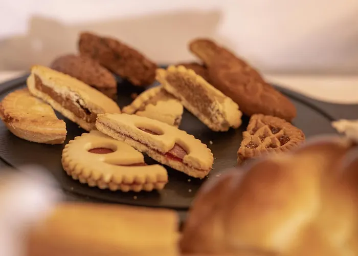 阿德霍克酒店 3*