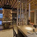 Hotel Adhhoc